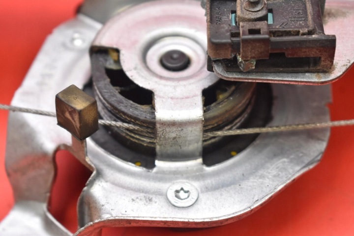 фото №4, Подъемник стекла левые перед eu 9683129480 citroen c3 5d hb 12-16
