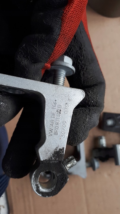 фото №8, A4 b8 s4 петля петли дверь правые зад lx7w