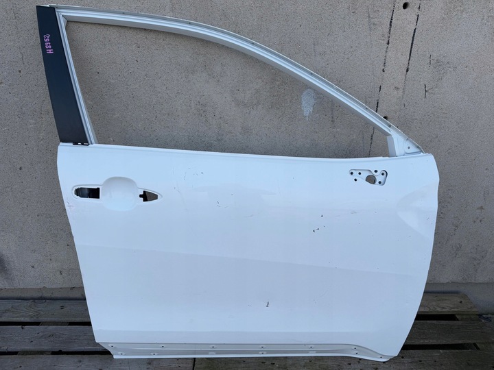 фото №1, Двері перед передні праві toyota corolla cross 2022- дуже гарний