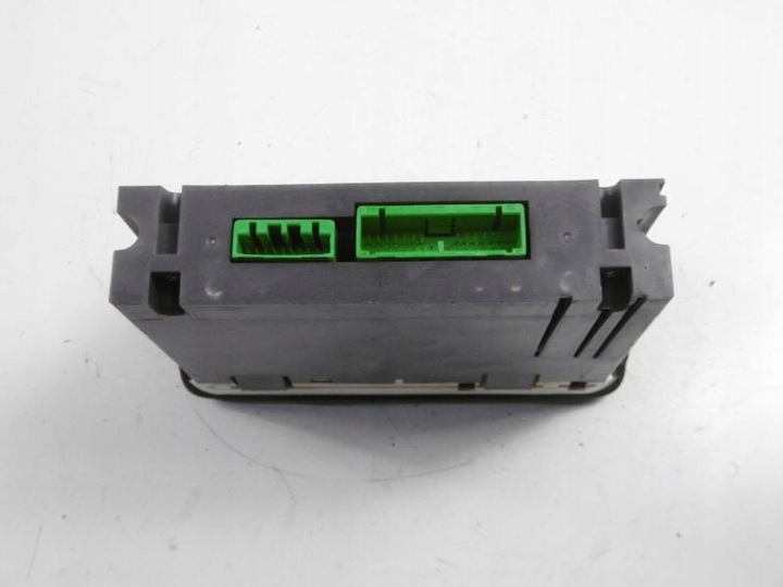 фото №13, Volvo v70 1 i тип l 96-00 панель воздуховод 9171636