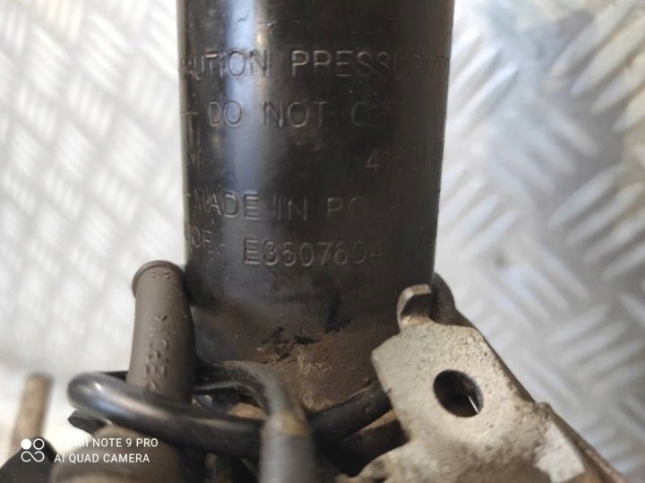фото №7, Поворотный кулак амортизатор mcpherson  ножка правая suzuki swift mk6 04-10 1.3 ddis 41601-51ka2