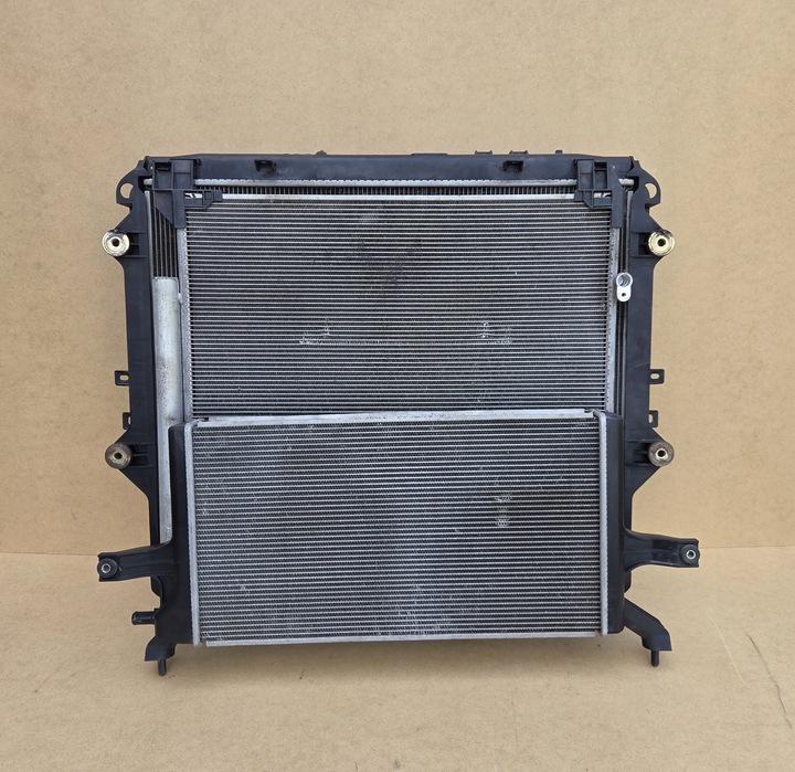 фото №11, Комплект радіатор toyota hilux viii 2.8d рестайлінг автомат 2640-3207-03