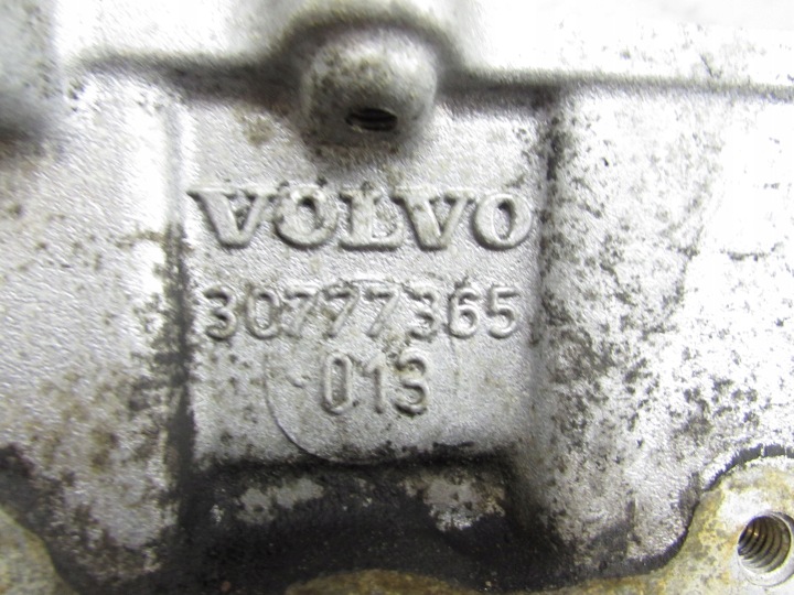 фото №13, Volvo xc90 v70 s60 s80 10-14 2.4 d5 головка двигателя 30777363 30777365