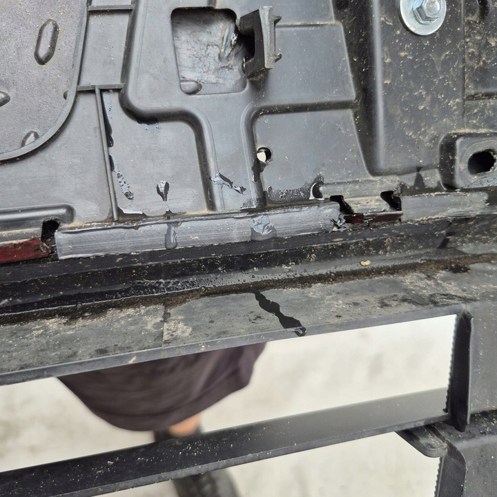 фото №12, Hyundai kona електричний i 1 18-20 бампер перед переднє