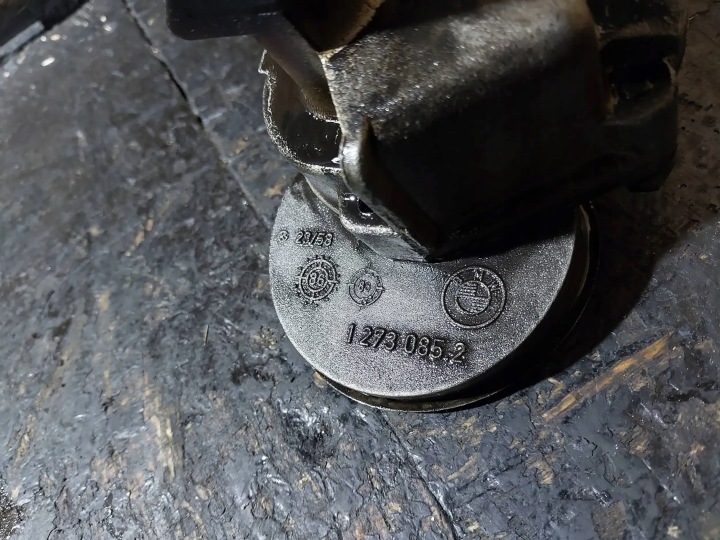 фото №9, Насос масла bmw 5 e34 525i m20b25 256k1 12730852 12730829