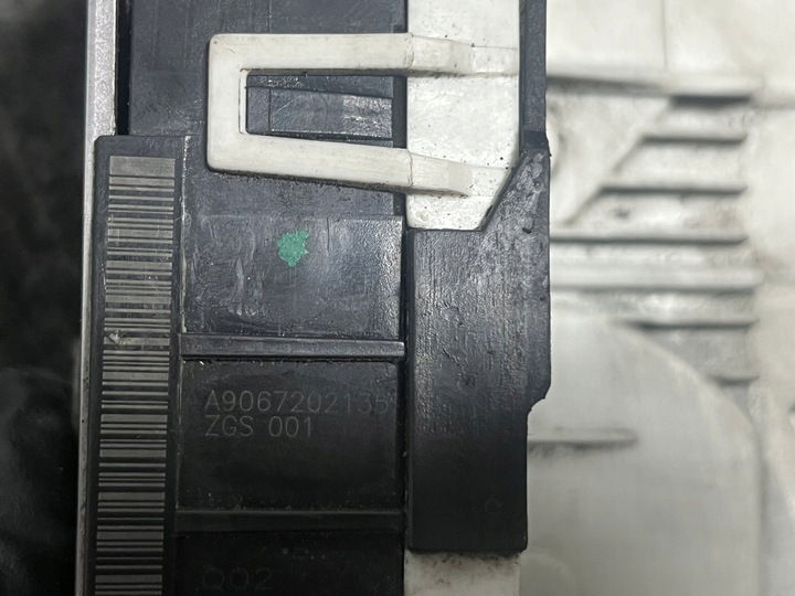 фото №11, Mercedes sprinter w906 315 2006r замок дверь левый перед левый переднее