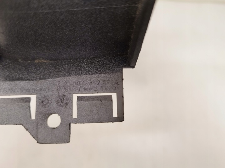 фото №10, Audi a3 8l молдинг pod лампа правое зад 8l0807872a