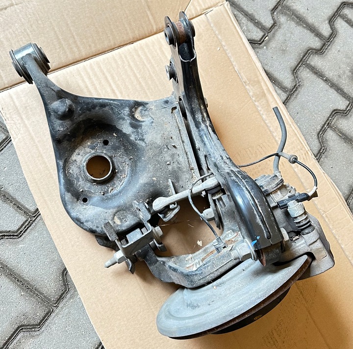 фото №10, Renault captur ii 1.6 e-tech гибрид правая ступица зад рычаг поворотный кулак ось