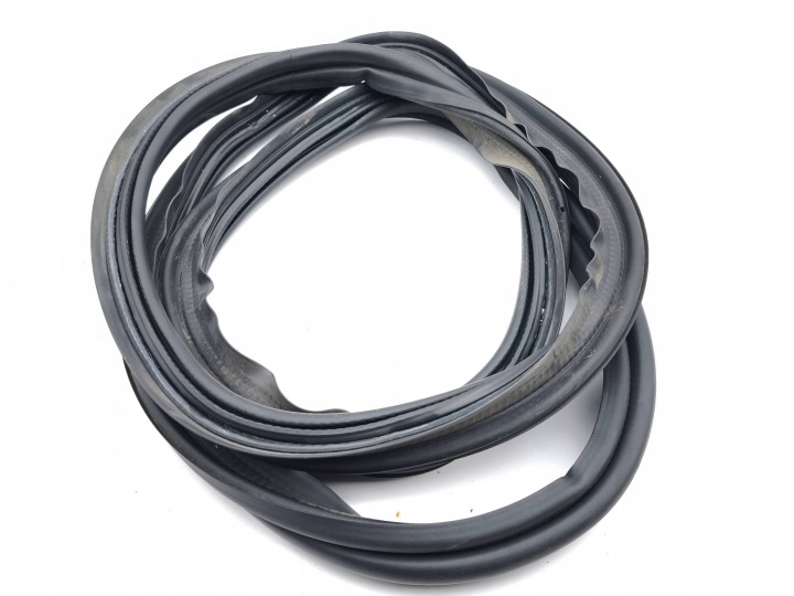 фото №6, Mercedes-benz eqe v295 2022 уплотнитель крышки багажника