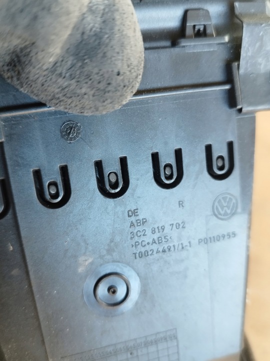 фото №8, Volkswagen passat b6 2005 правая решётка воздуховод 3c2819702