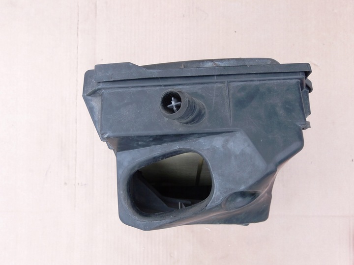 фото №4, Корпус фильтра воздуха 1j0129607d audi a3 8l 1.6 benz