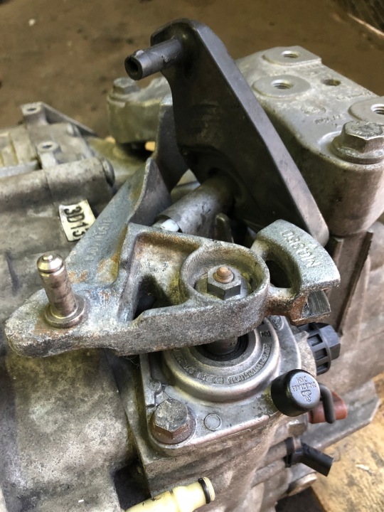 фото №9, Audi q3 8u vw tiguan 5n 2.0 tdi кпп кпп / коробка передач qqn механічна коробка передач 6 кпп / коробка передач