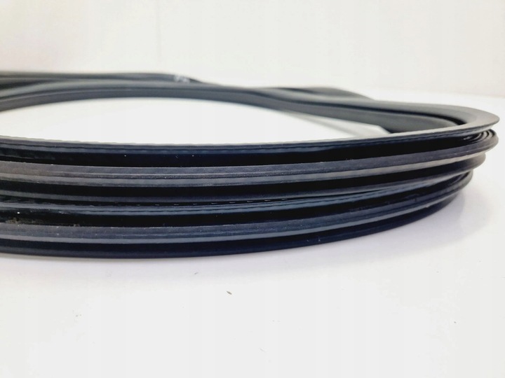 фото №6, Peugeot 2008 ii 2021 перед сторона права гумова прокладка двері передніх