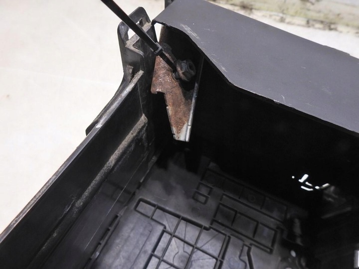 фото №6, Корпус акумулятора renault clio iii 1.5 dci 8200314273