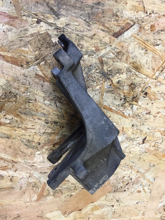 фото №3, Q7 4l 4.2 tdi лапи насоса вприскувальної 057130147r