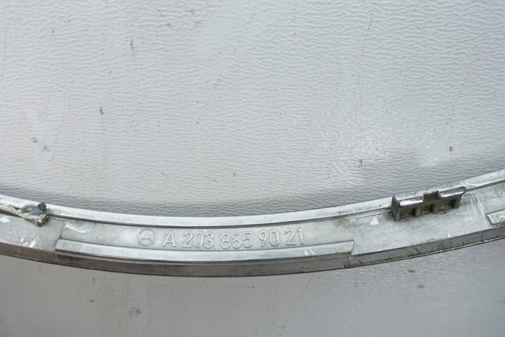 фото №9, Mercedes clc w203 купе 2008- планка декоративна бампера праві зад a2038859021