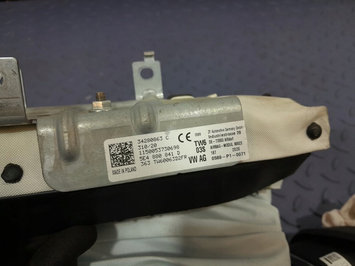 фото №10, Skoda octavia iv панель раздаточная ремни подушки do восстановление eu