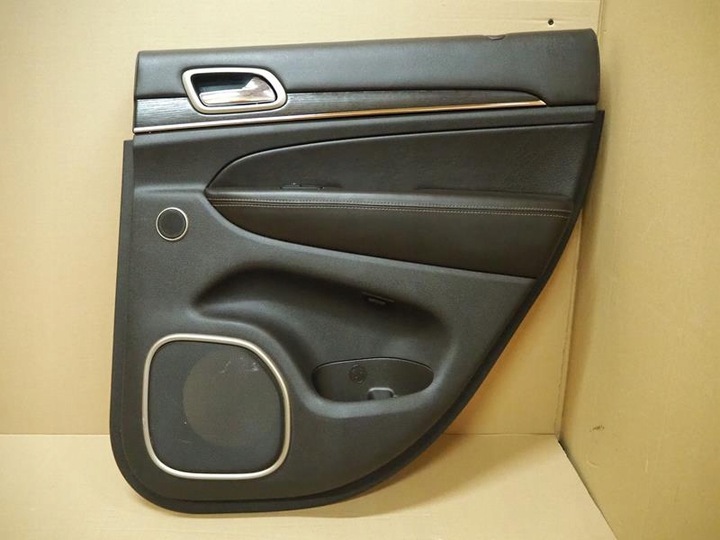 фото №1, Оббивка двері праві зад cherokee wk2 summit