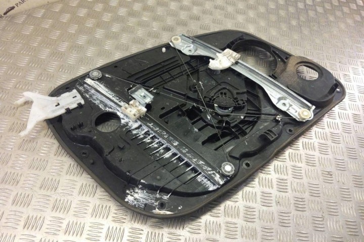 фото №6, Подъемник стекла правых передних дверь hyundai i30 gd 82460a5000 1.39l