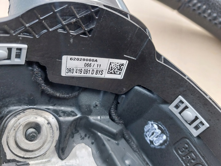 фото №9, Руль мультифункция кожа лепестки seat exeo 3r0419091d