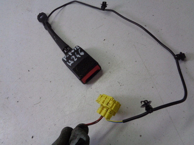 фото №3, Застёжка ремня правые перед mercedes a-klasa w176 b-klasa w246 2012 год