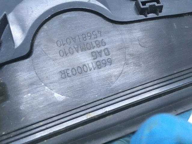 фото №7, Панель під лобовим склом renault megane iii 668110003r eu 08-16
