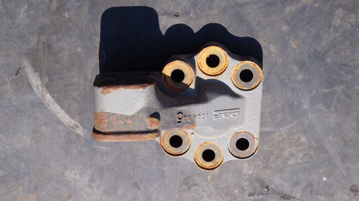 фото №1, Кронштейн лапи двигуна daf 95 права/ліва