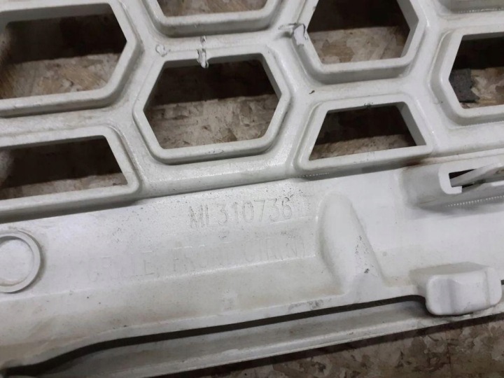 фото №8, Решётка решётка mitsubishi canter fuso ml310736