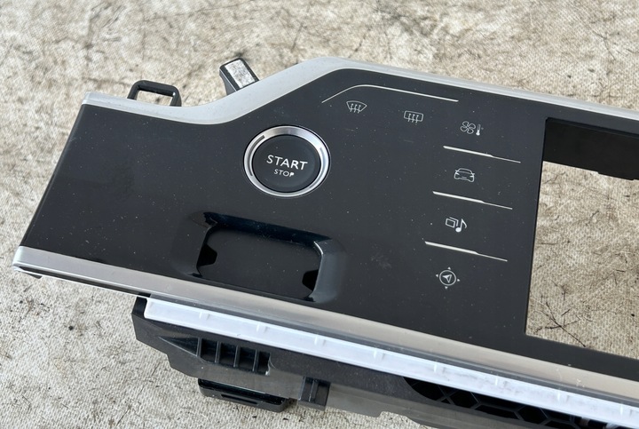 фото №2, Рамка экрана citroen c4 picasso ii 98011198vv