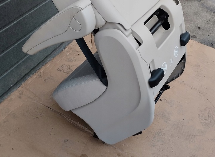 фото №11, Сидіння пасажира ii ряд задній зад mercedes v-klasa w447 шкіра кремовий eu