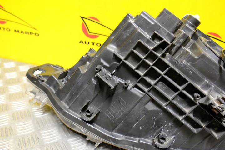 фото №11, Bmw 3 f30 f31 рестайлінг 2015- фара лампа звичайна з led права usa