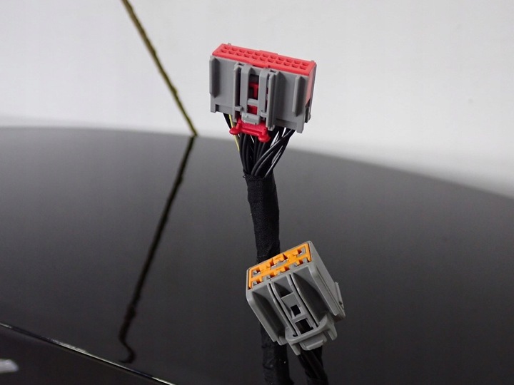 фото №10, Кришка багажника комплектна eur land rover discovery sport камера 20r