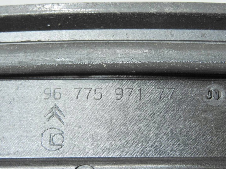 фото №9, Citroen ds3 09-14 cabrio накладка крыша молдинг 9677597177