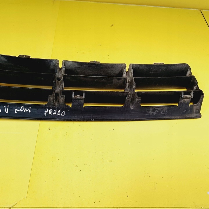 фото №10, Решётка бампера средняя volkswagen golf iv 1j0853677 nr15