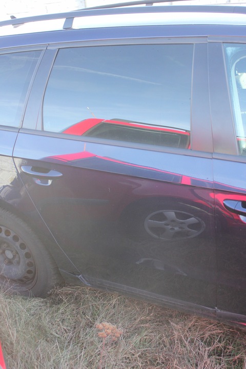 фото №1, Vw passat b7 дверь правые зад универсал lh5x