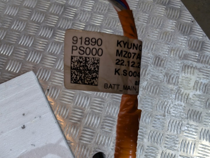 фото №10, Kia soul ii ev 2015- установка джгут акумулятора 91890ps000