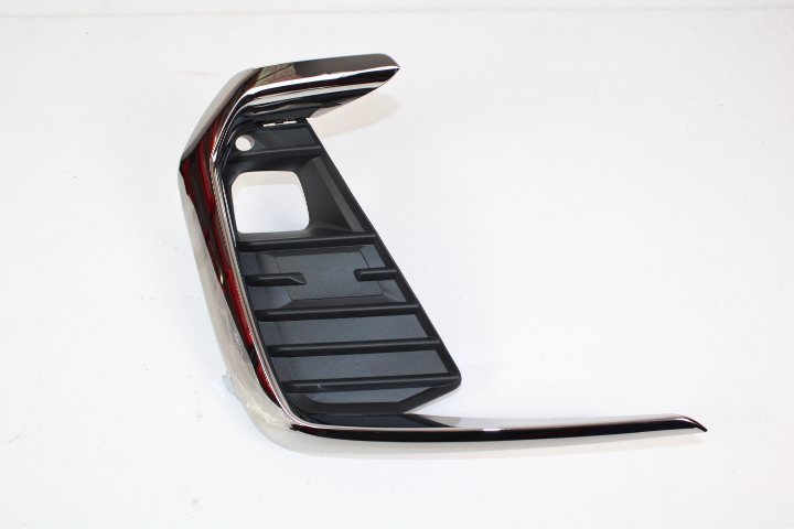 фото №1, Opel crossland x рестайлинг решётка левая з хром bez датчик pdc na галоген