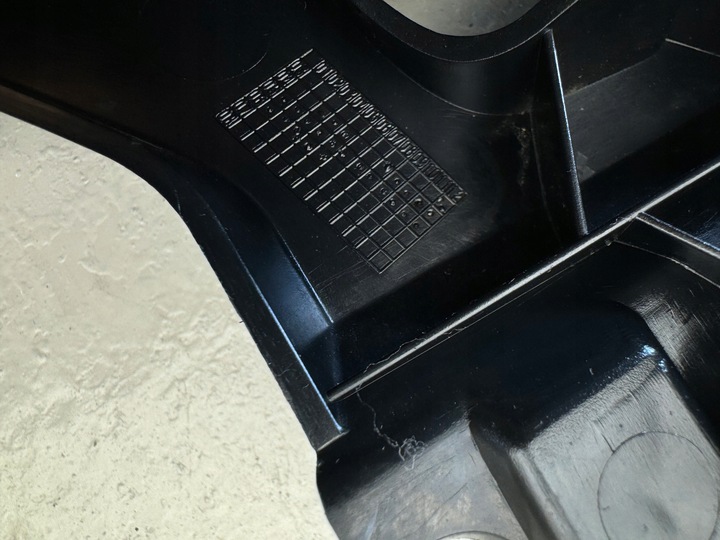 фото №11, Bmw 1 i e87 04-11r тримач рамка галоген праві перед 5111-7118152