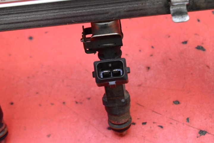 фото №15, Паливна рейка  форсунки 0280151208 opel astra 3 iii h 1.4 16v 90 km 04-07