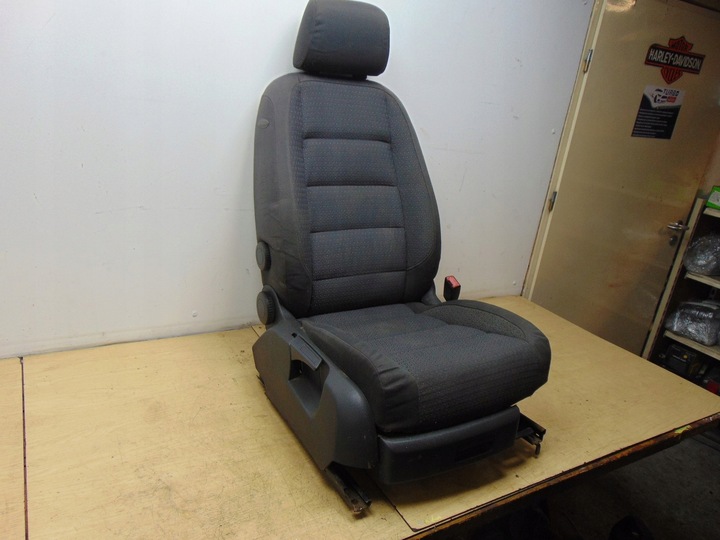 фото №7, Сидіння праві перед vw touran 1 i