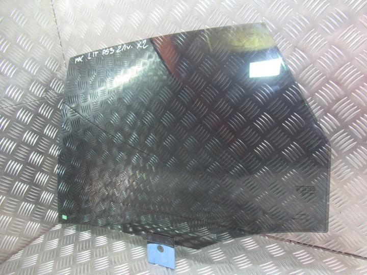 фото №1, Скло ліва лівий зад macan 95b845205b клеєна