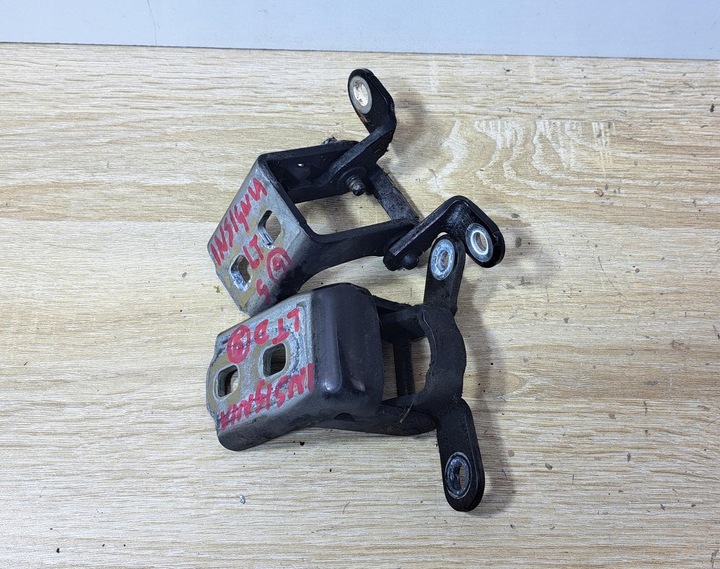 фото №1, Insignia a hb sedan z41c петли дверь комплект левая левый зад нижний + верхний