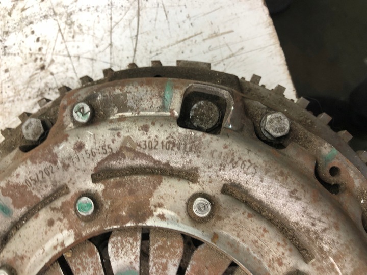 фото №5, Renault dacia 1.0 бензин сцепление комплектные 123003617r