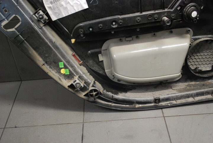 фото №11, Боковина дверь правые зад audi a6 c6 platin 4f0867306