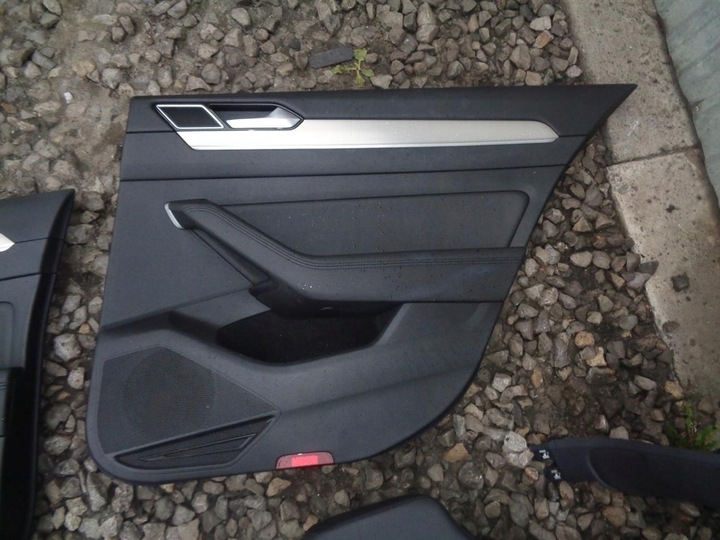 фото №13, Сидіння обшивки комплект напівшкіра алькантара vw passat b8 sedan 2014- європа