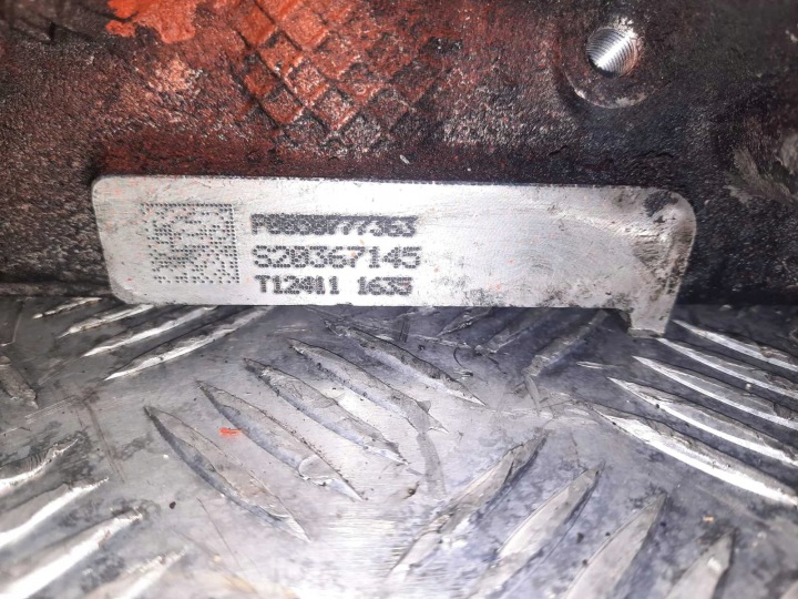 фото №5, Volvo v40 ii 2.0 d3 d5204t6 150 km головка двигуна 30777365-016