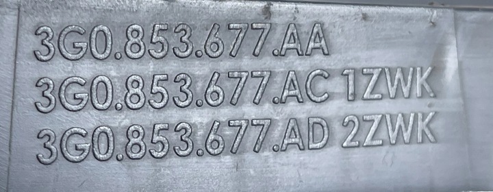 фото №12, Vw passat b8 рестайлінг 2020 - usa решітка середня бампера перед 3g0853677aa
