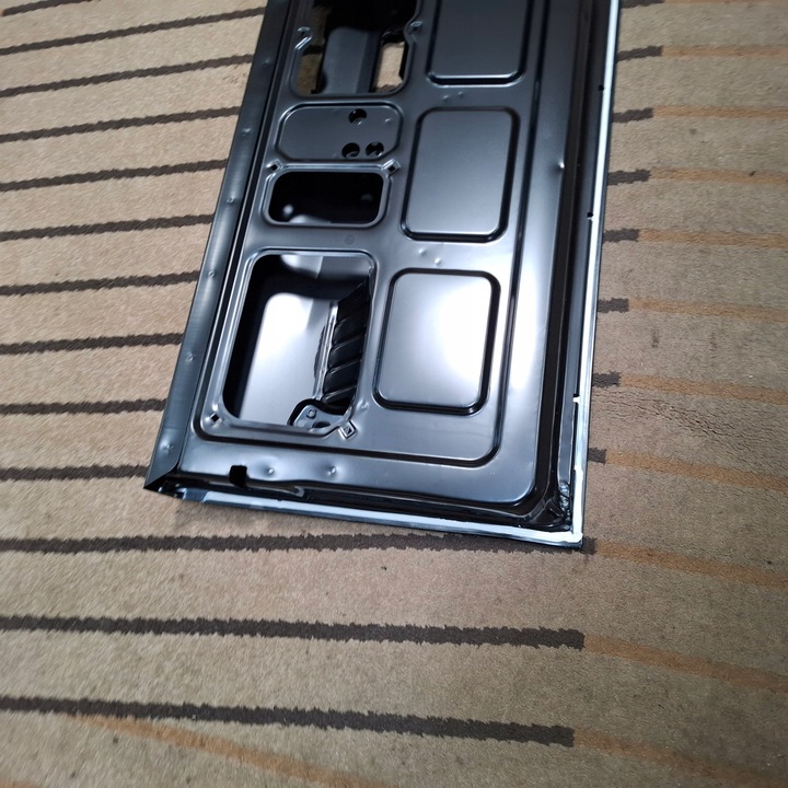 фото №11, Задня кришка боки toyota hilux 2.5 3.0 d-4d kun25 /26 65700-0k040 t