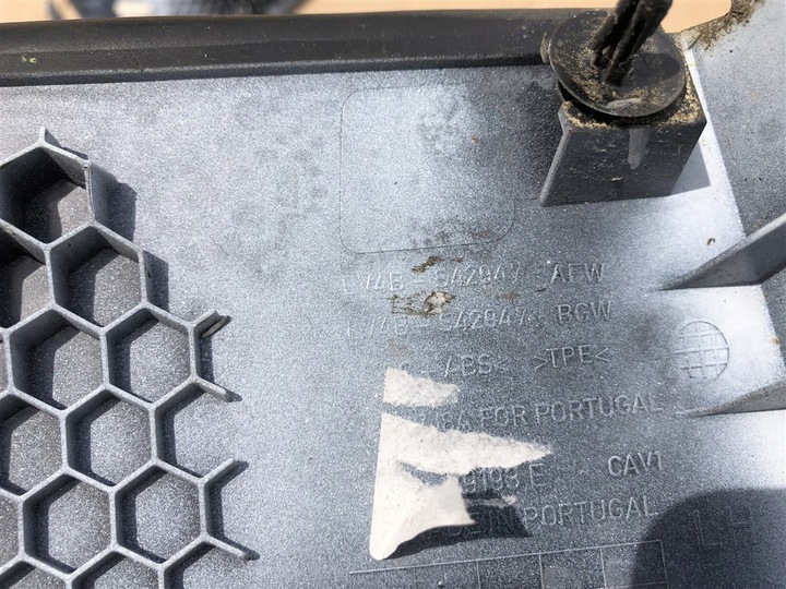 фото №8, Захист петля кришки зад лівий ford kuga mk3