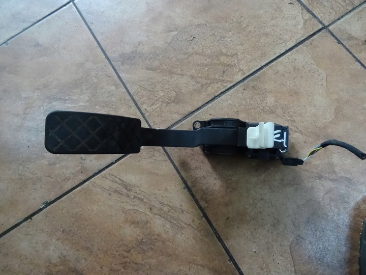 фото №3, Golf iv 1.9tdi потенциометр педаль газа 0281002342